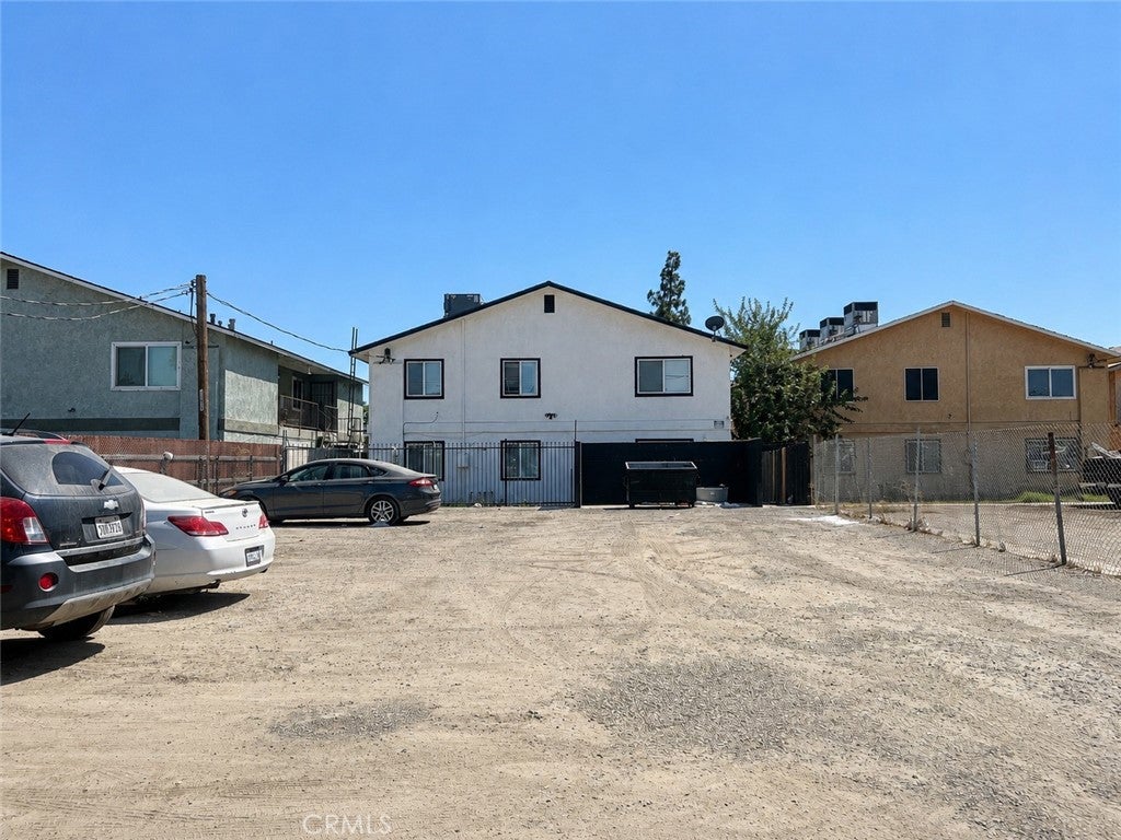 1316 E California