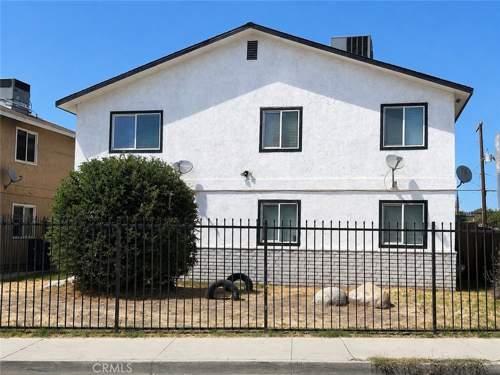 1316 E California