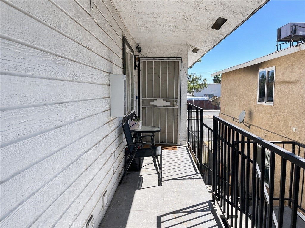 1316 E California