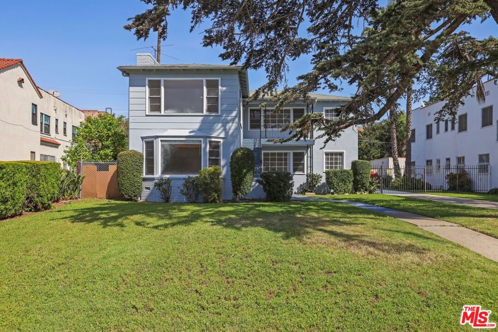 4409 Victoria Park Drive