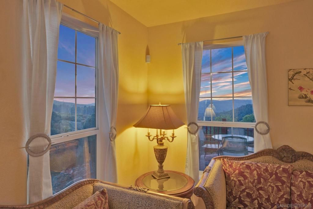 listing image 130725136591701209241