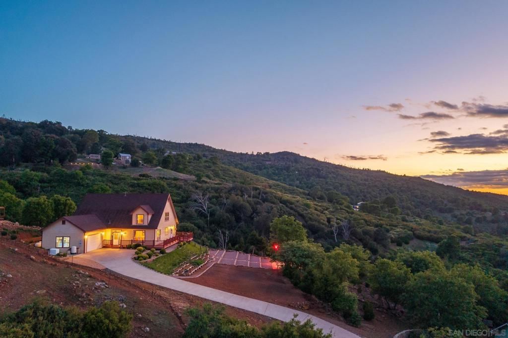 listing image 130720559653297846474
