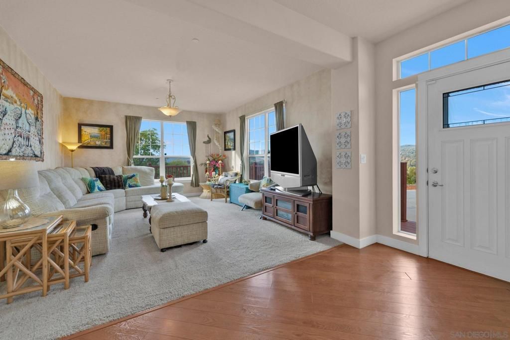 listing image 130722603905743074864