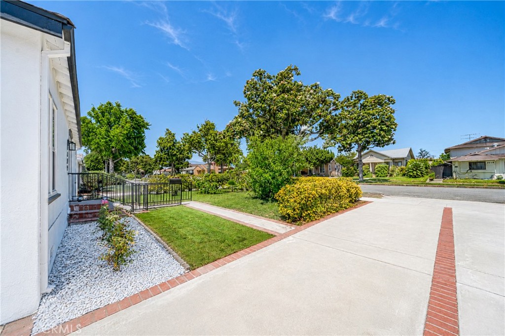 1609 S Sierra Vista