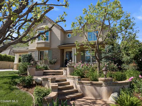 Photo of 1910 Max Court, Simi Valley, CA 93065 (MLS # 226001620)