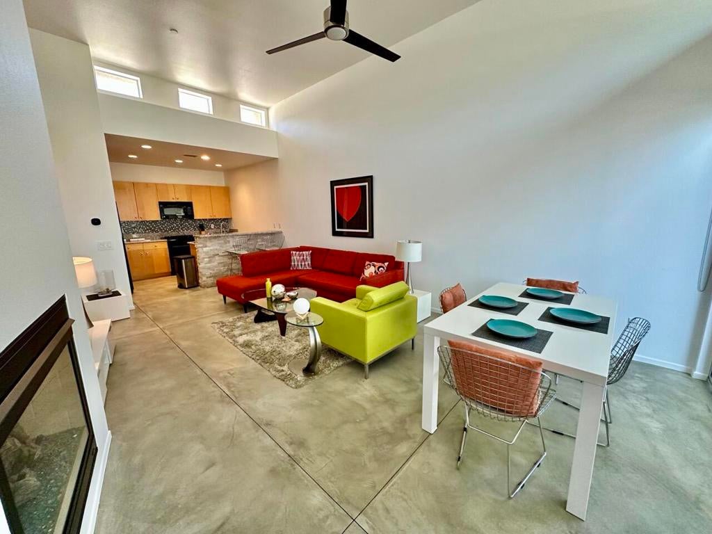 3538 Foothill Avenue