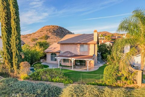 Photo of 20558 Romar Ln, Saugus, CA 91350 (MLS # SR25258696)