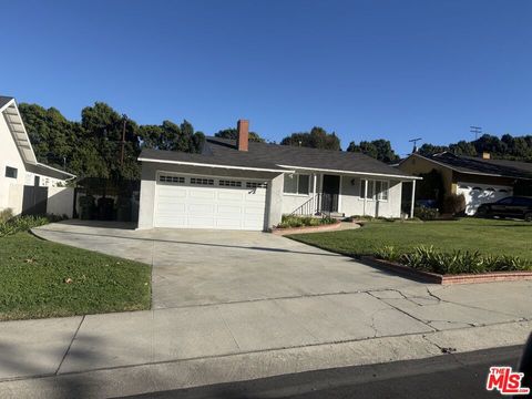 Photo of 3982 S Orange Drive, Los Angeles, CA 90008 (MLS # 25630277)