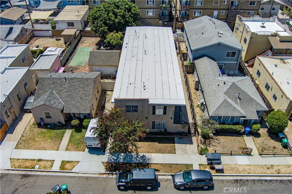 2922 E 15th Street
