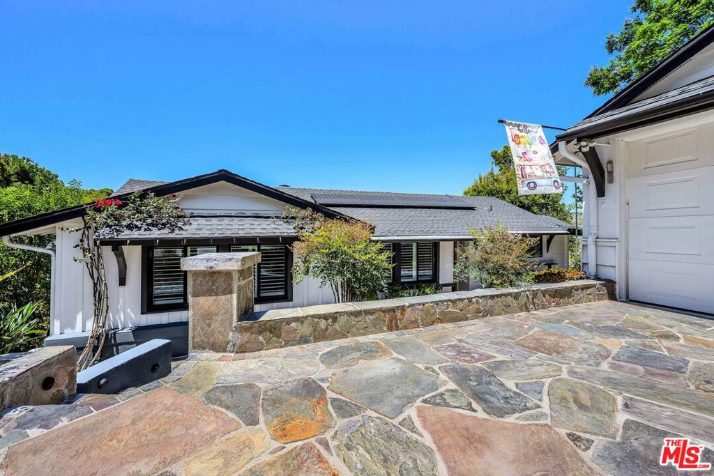 4046 Murietta Avenue, Sherman Oaks CA 91423