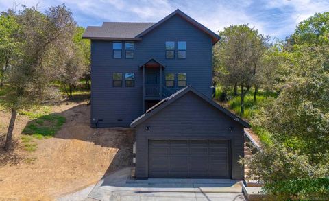 2207 sleepy hollow Julian CA 92036