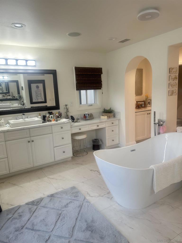 Rancho Santa Fe - Residential Lease