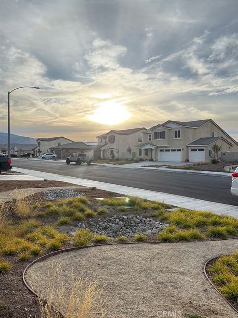 585 Directo San Jacinto CA 92583