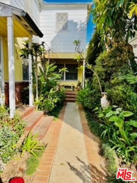 Photo of 1256 DEVON Avenue, Los Angeles, CA 90024 (MLS # 26654977)