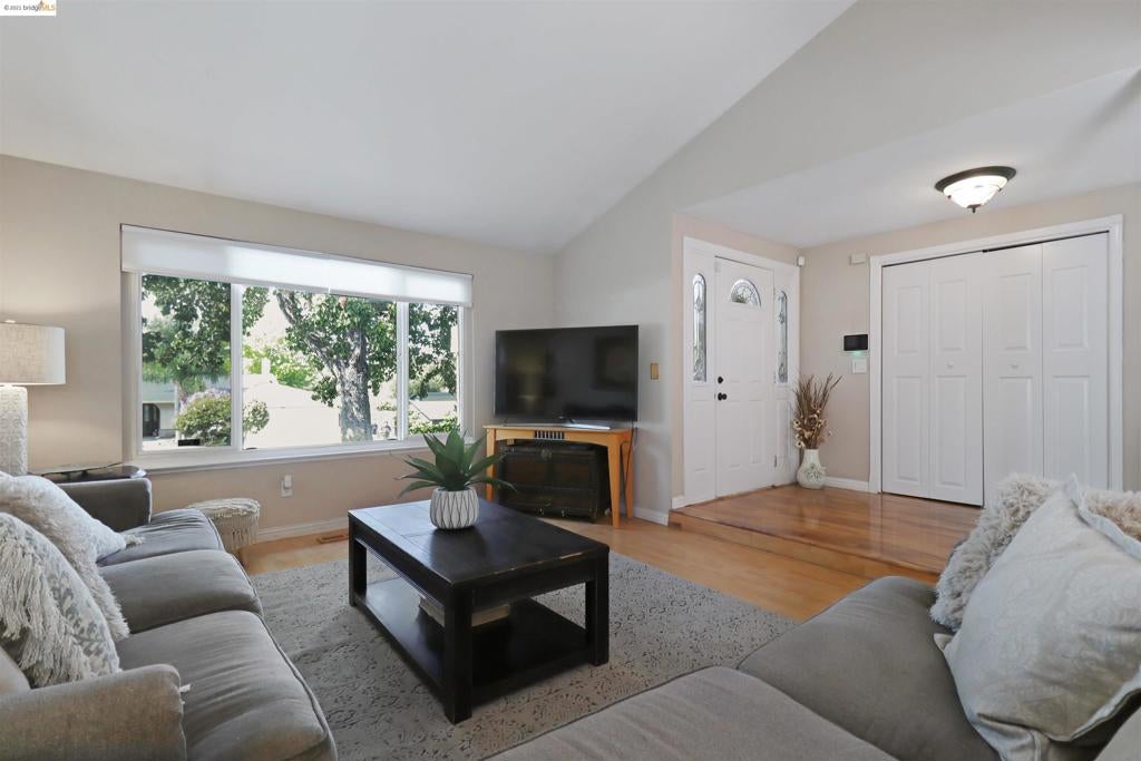 3315 Ashburton Dr