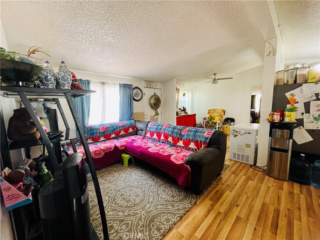 657 Lebec