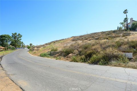 Photo of 16527 Canyon Ridge Drive, Riverside, CA 92503 (MLS # IV26103232)