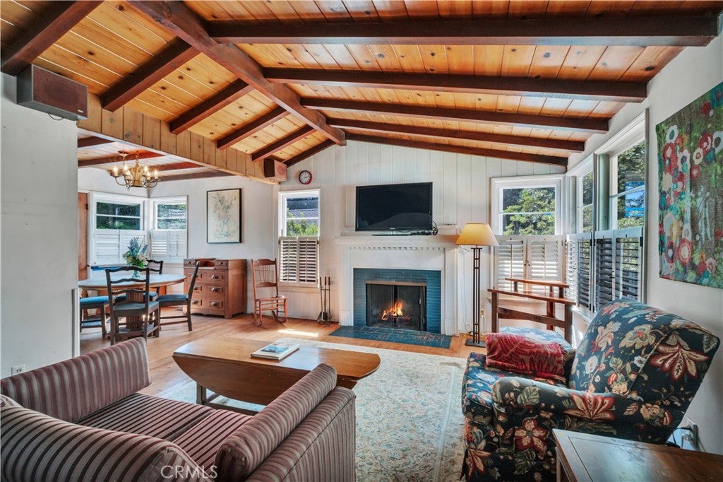 744 10th ST, Manhattan Beach CA 90266