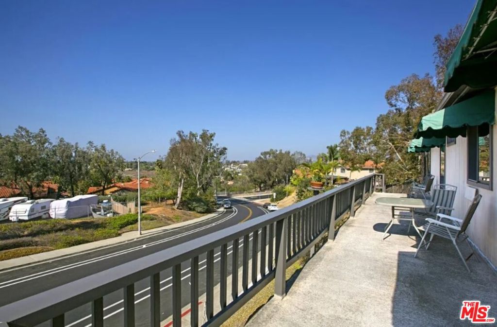 607 Via Del Mar