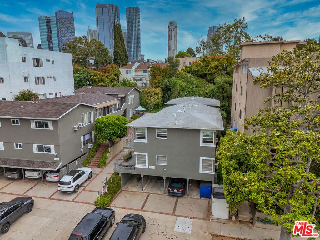 listing image 130722644459042925912