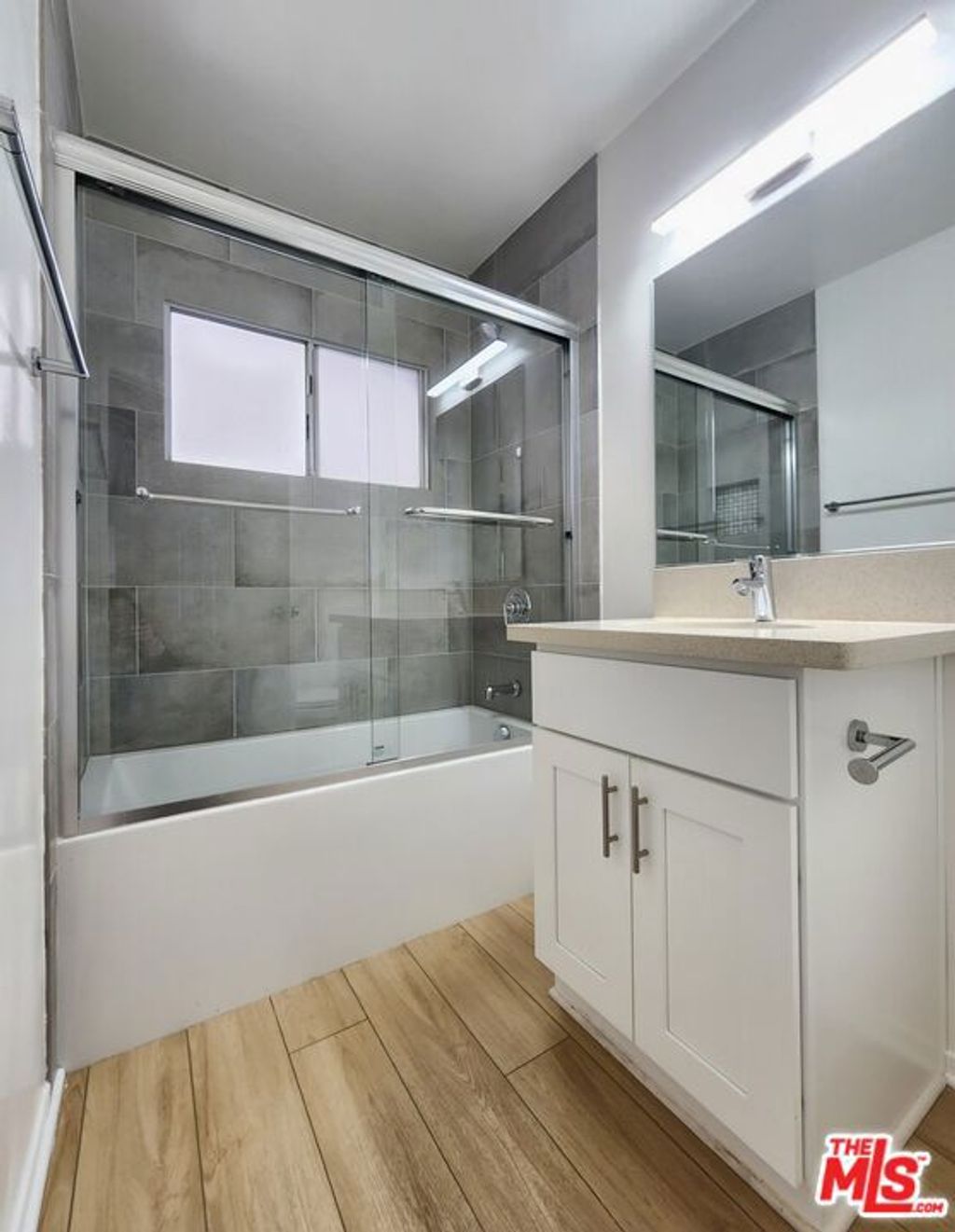 listing image 130724655606750013449