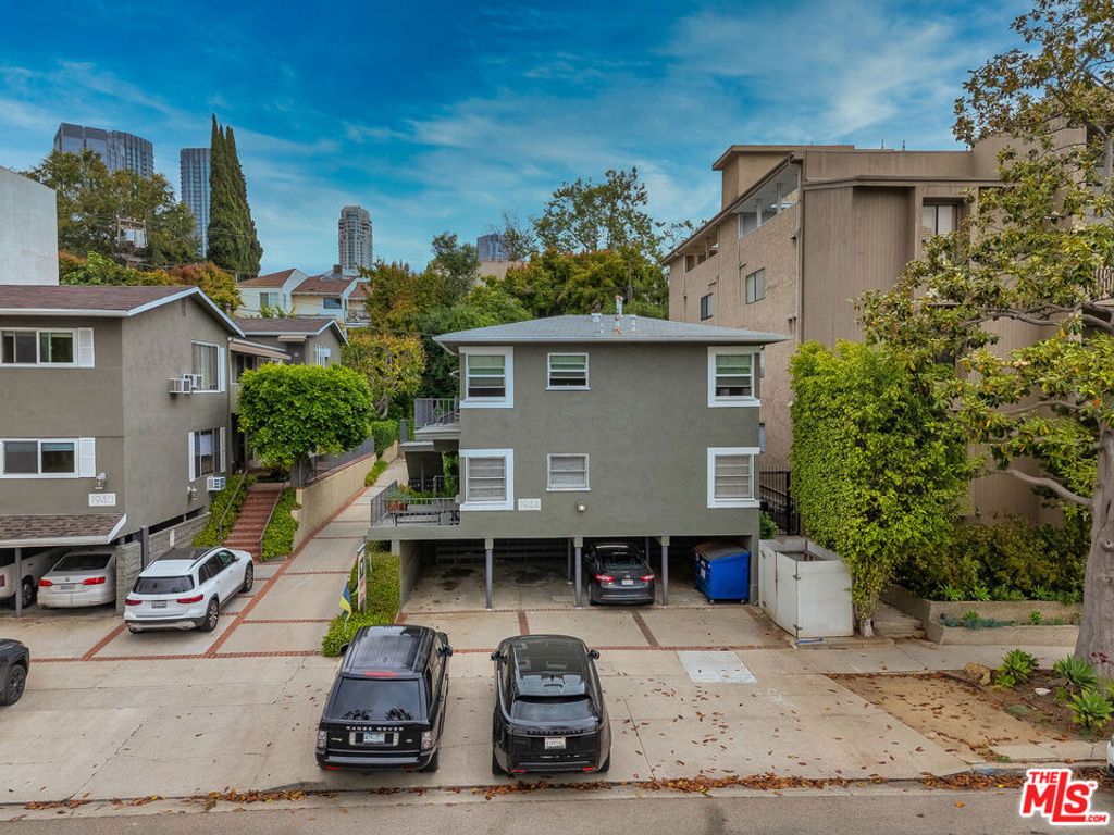 listing image 130724482546669308812