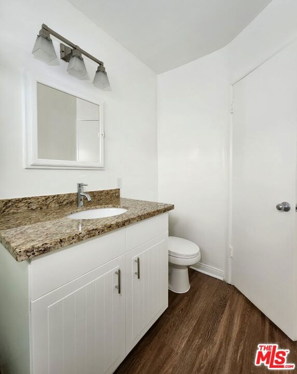 listing image 130725931318225649393