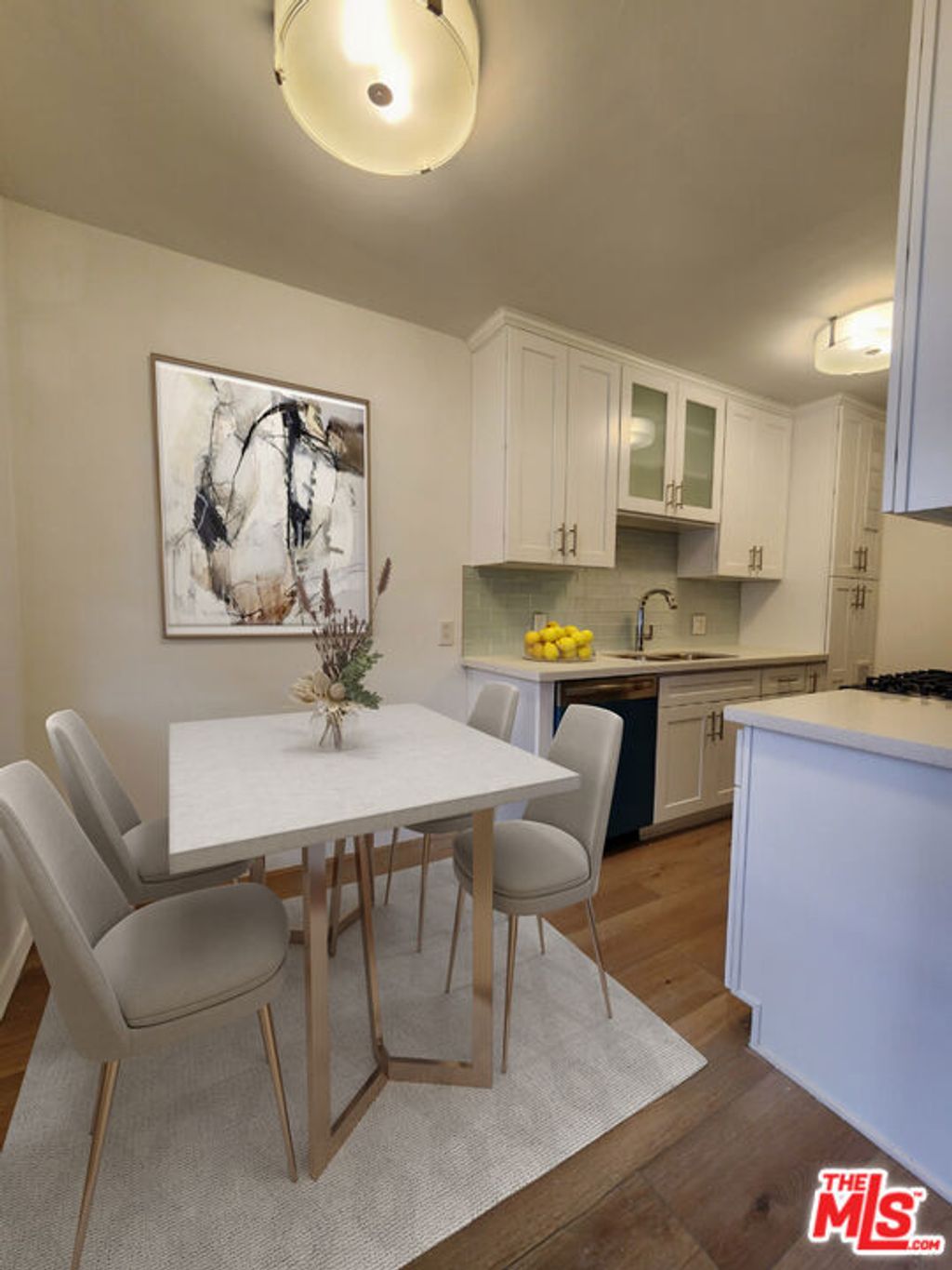 listing image 130729602914645612330
