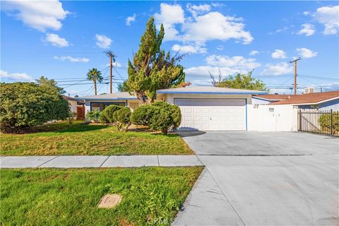Photo of 45443 Saigon Ave, Lancaster, CA 93534 (MLS # IV25248524)