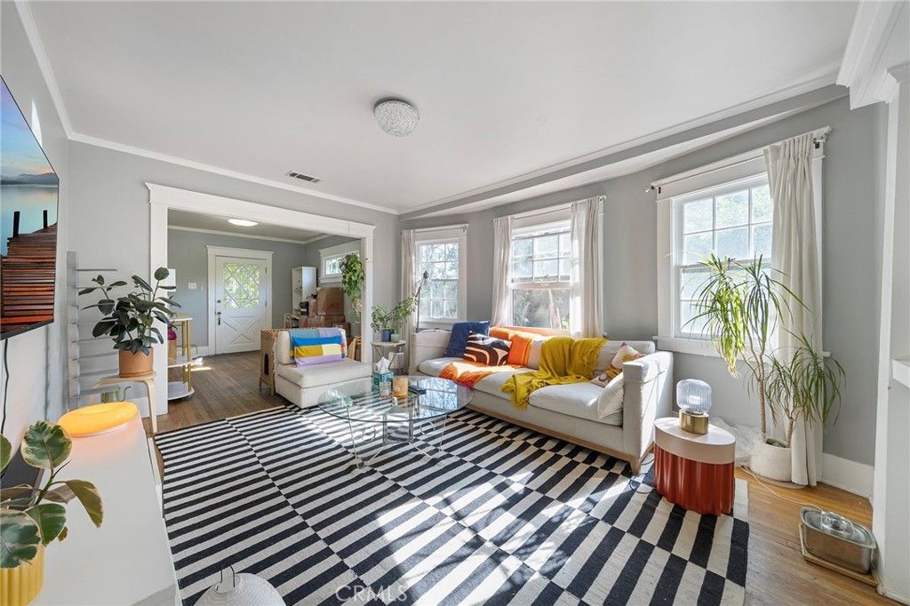 Photo of 262 Thorne, Los Angeles, CA 90042 (MLS # CV26021468)