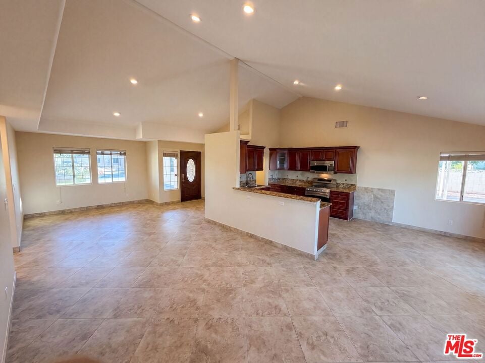 14803 Light Street, Whittier CA 90604