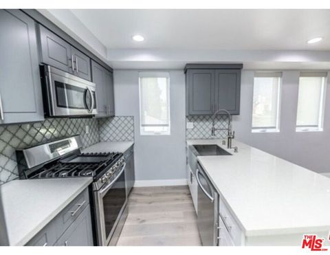 Photo of 1118 N Heliotrope Drive #1120 1/2, Los Angeles, CA 90029 (MLS # 25605127)