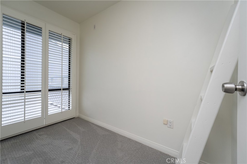 Newport Crest (NEWC) - Residential Lease