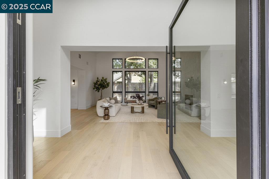 11 Willowmere Rd