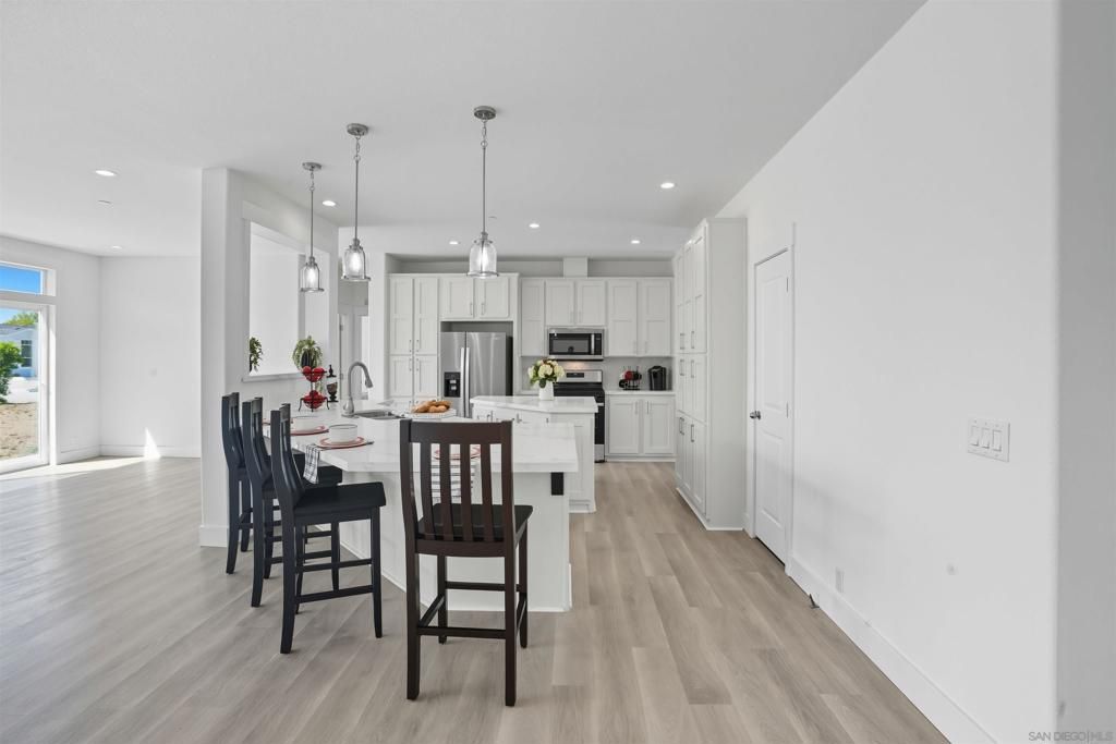 Photo of 2080 82 Curtis, Vista, CA 92084 (MLS # 250039200SD)