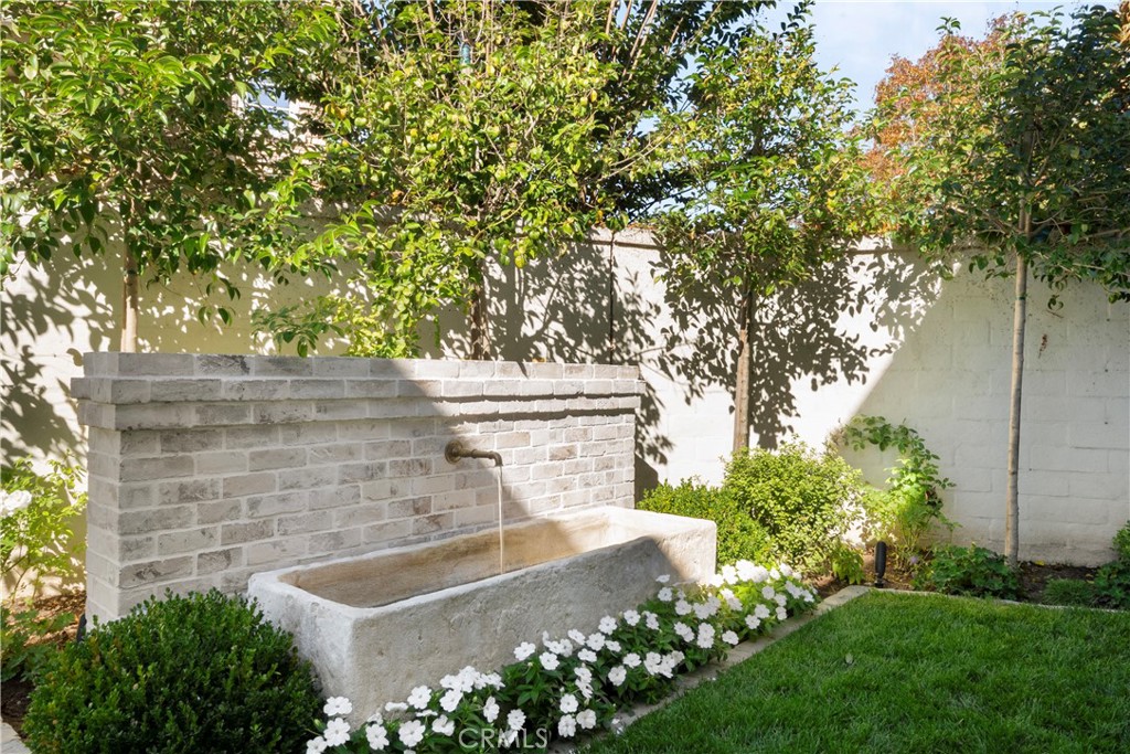 Summer House (OFSH) - Residential Lease