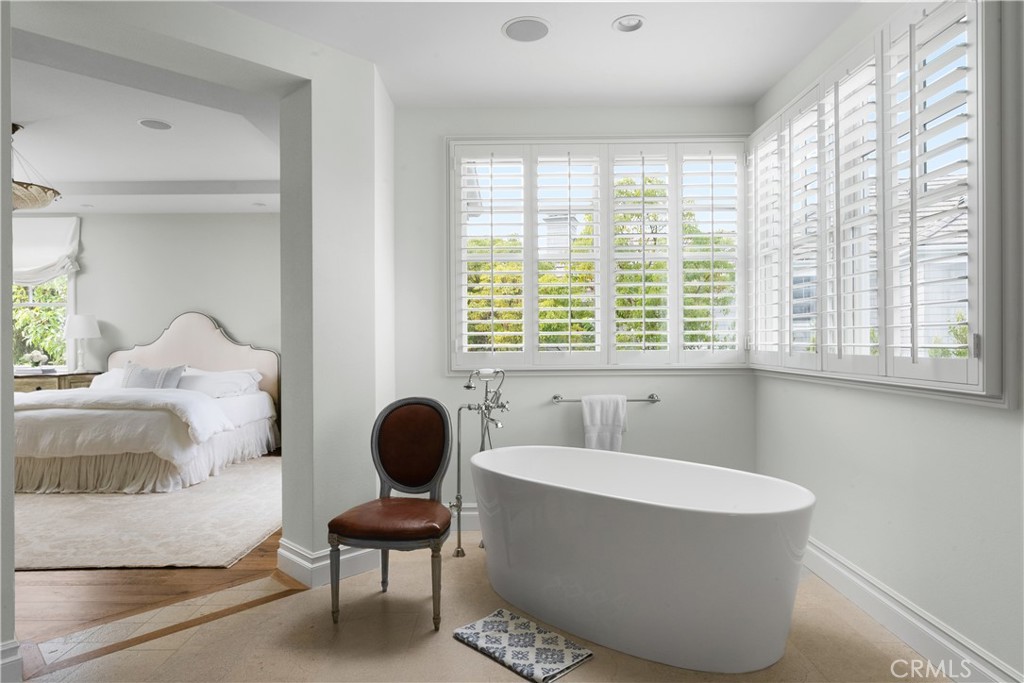 Summer House (OFSH) - Residential Lease