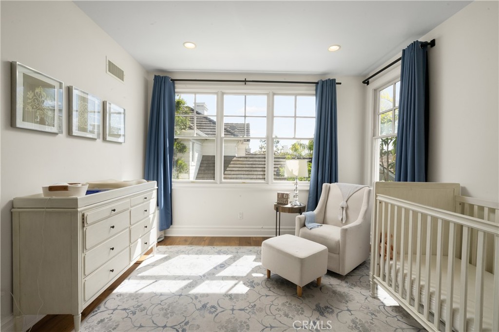 Summer House (OFSH) - Residential Lease