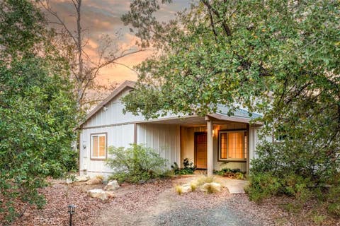 Photo of 32725 Jerome LN, Murrieta, CA 92562 (MLS # SW26149859)