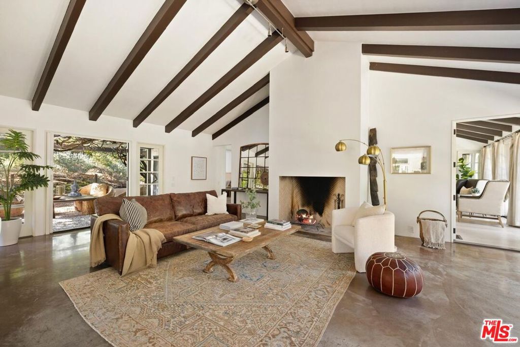 647 Old Topanga Canyon Road