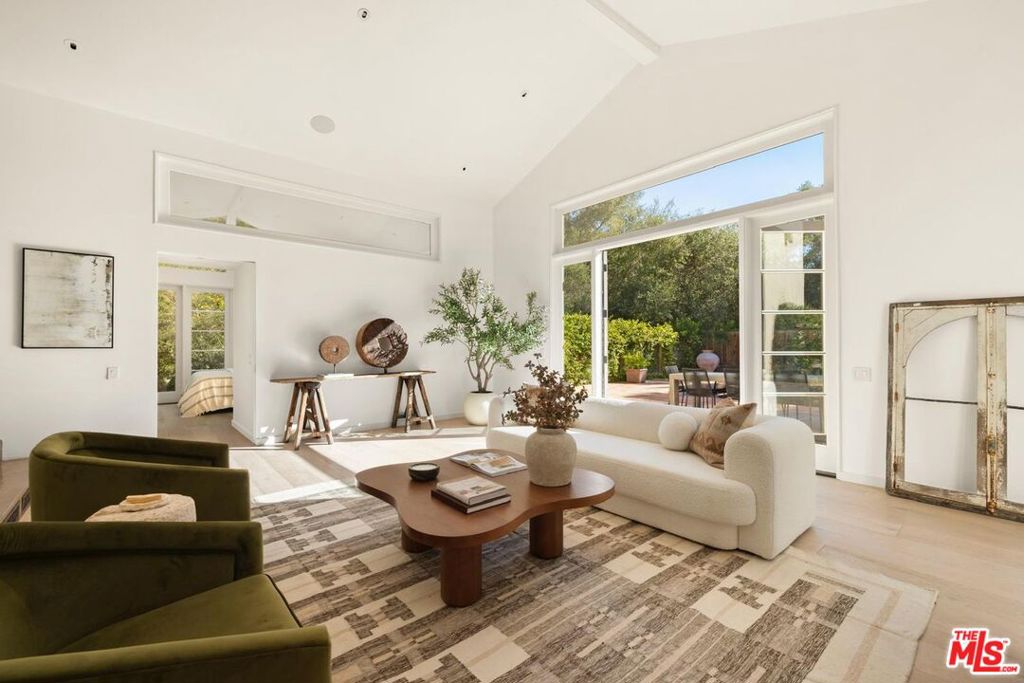 647 Old Topanga Canyon Road