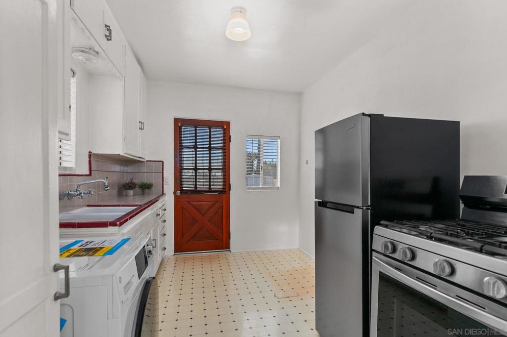 1354 Costa Ave