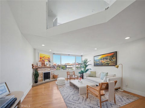 Photo of 33 Privateer Street #3, Marina Del Rey, CA 90292 (MLS # SR26222025)