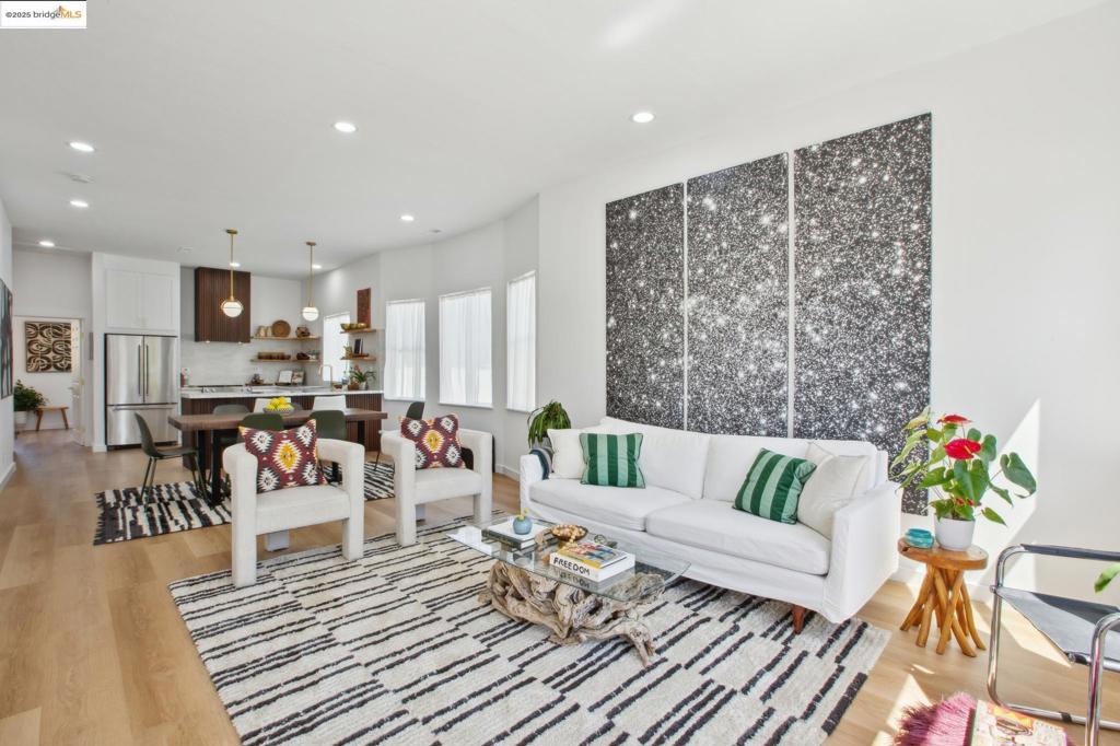 LOWER ELMWOOD - Residential