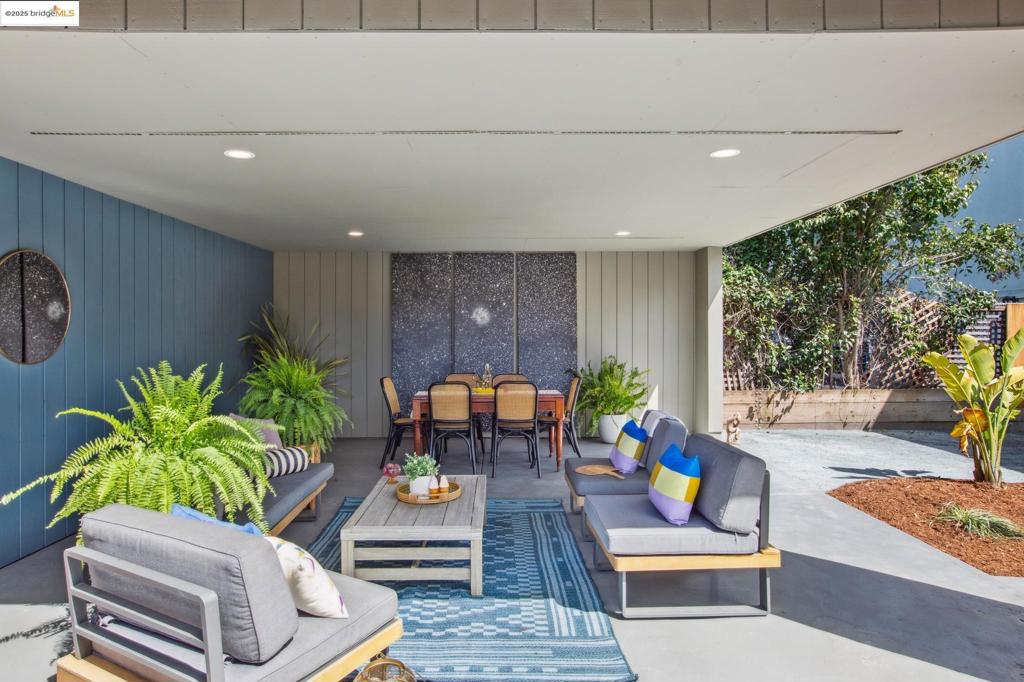 LOWER ELMWOOD - Residential