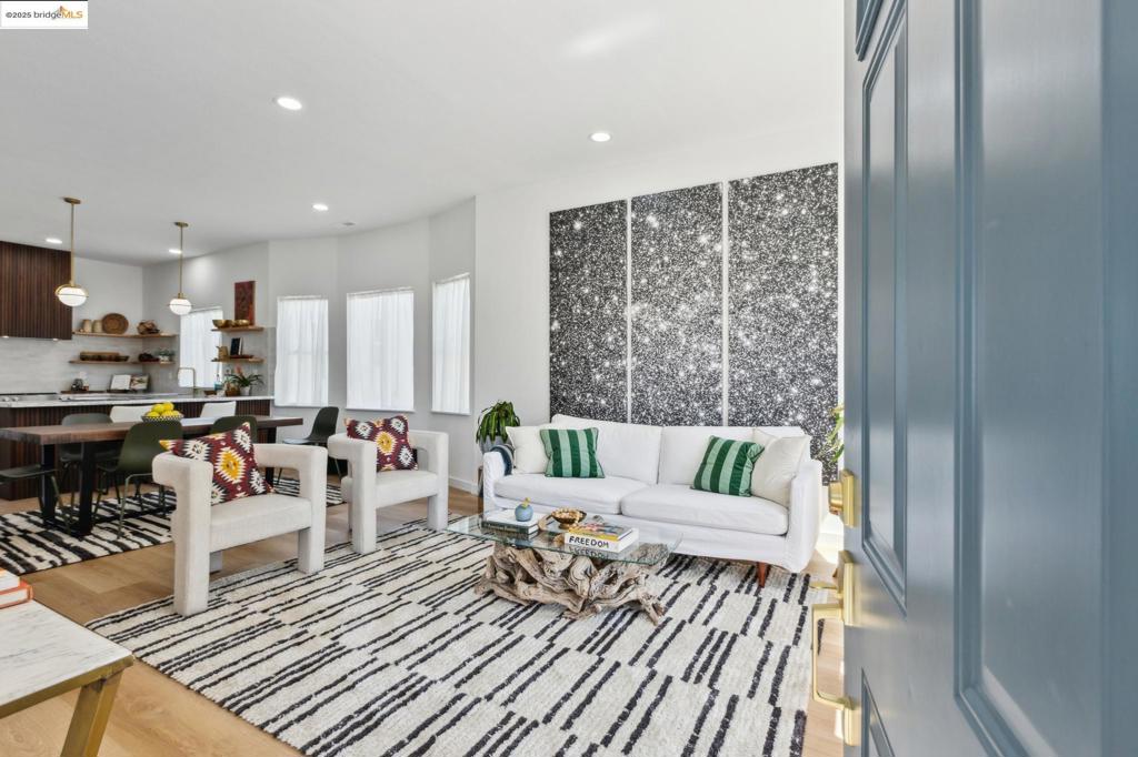LOWER ELMWOOD - Residential