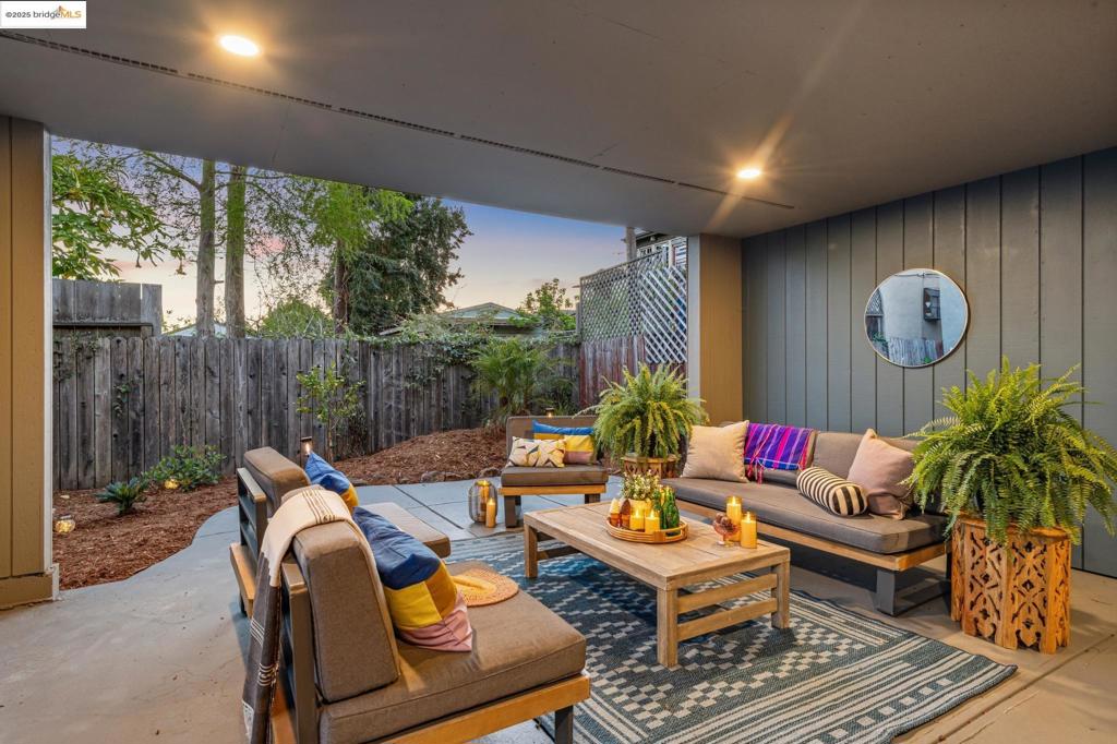 LOWER ELMWOOD - Residential