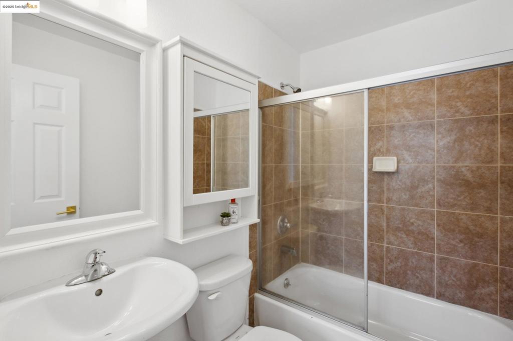 LOWER ELMWOOD - Residential