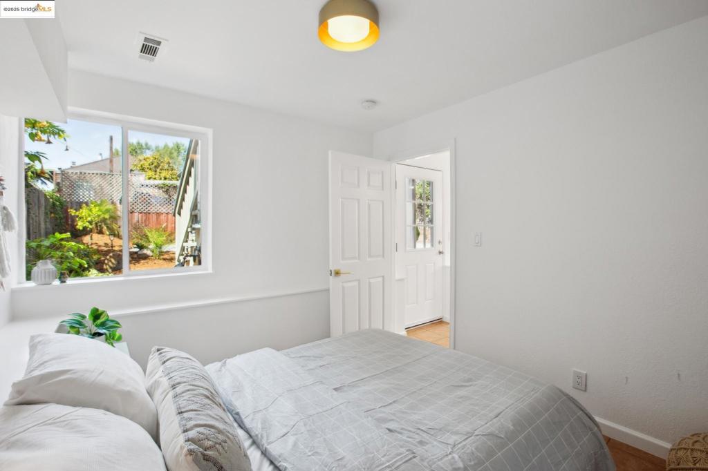 LOWER ELMWOOD - Residential