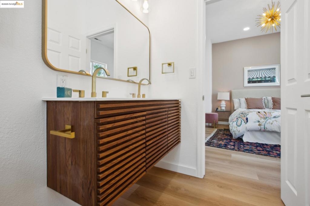 LOWER ELMWOOD - Residential